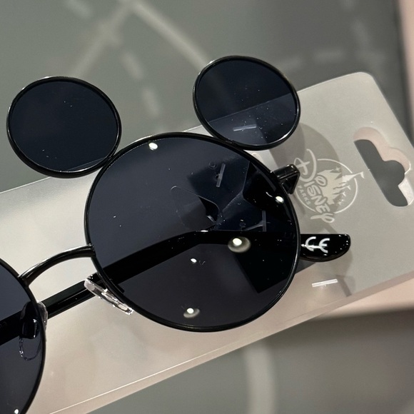 NWT! DISNEY PARKS Mickey Mouse Ear Black Tinted Sunglasses main image 4